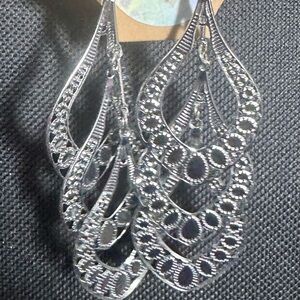 Silver Free Swaying Teardrops Dangle Earrings. Video L👀K!